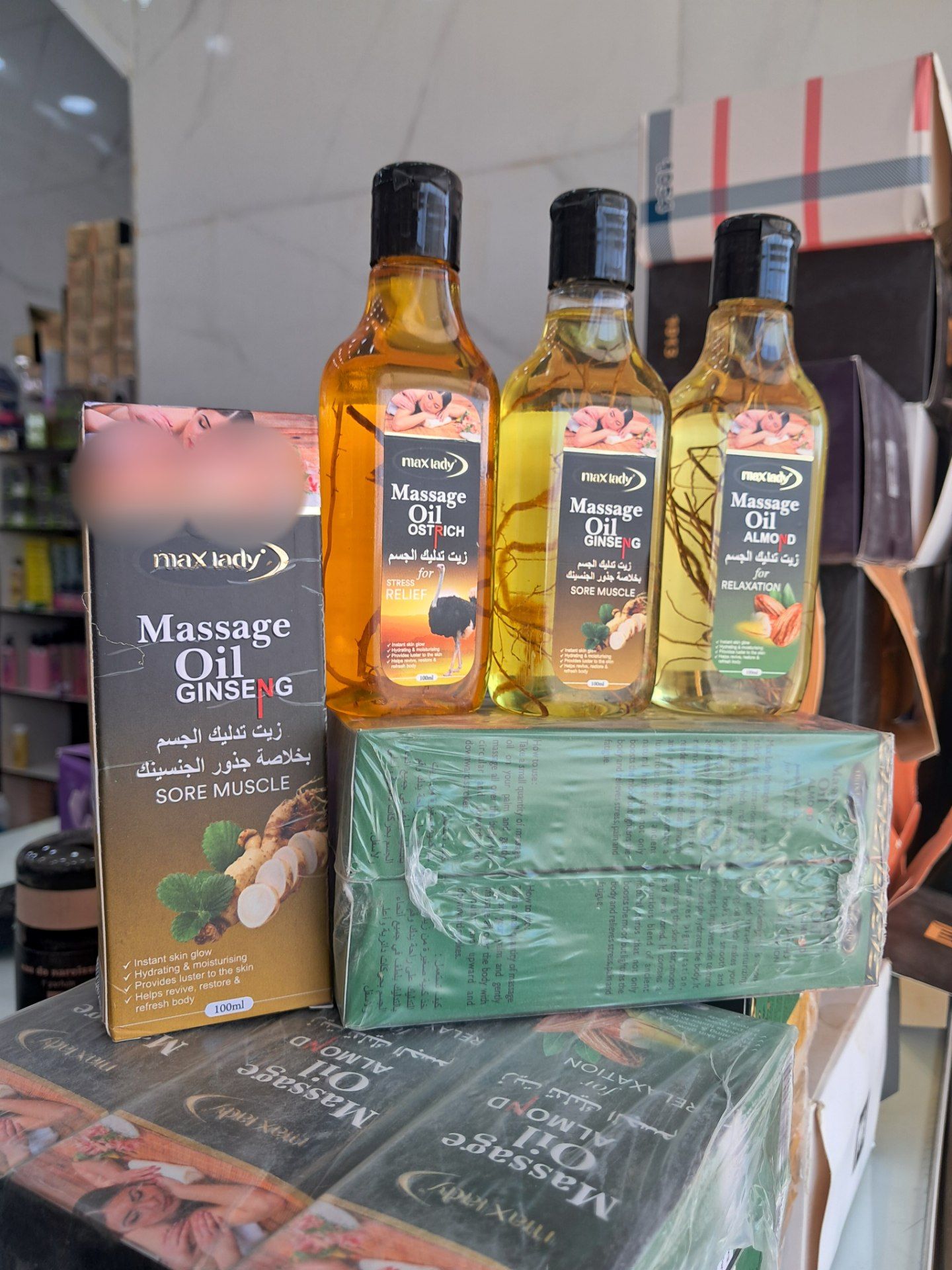 روغن مدل ماشاژ بدن زنان برای شب قبل از چیز ازبرند مکس لیپدی